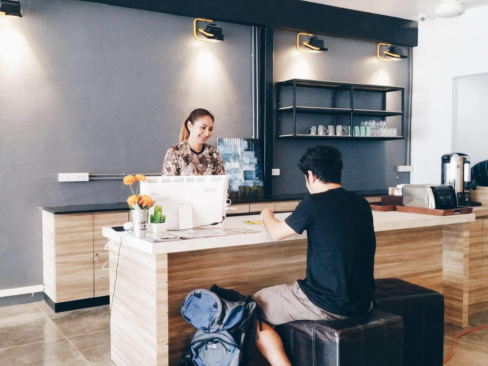 Bed Hostel Пхукет Екстер'єр фото
