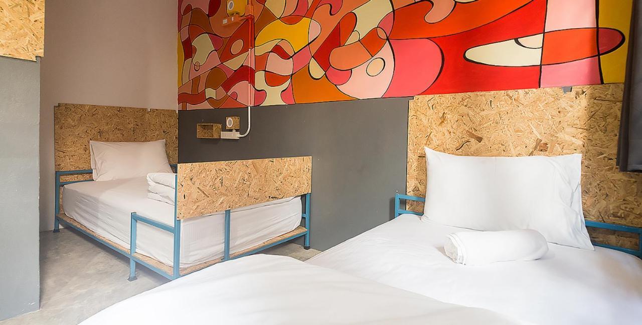 Bed Hostel Пхукет Екстер'єр фото